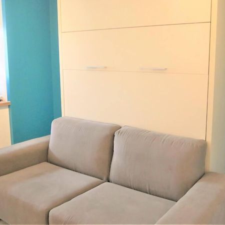 Agreable Studio Situe Dans L'Hyper Centre D'Auray Exterior foto